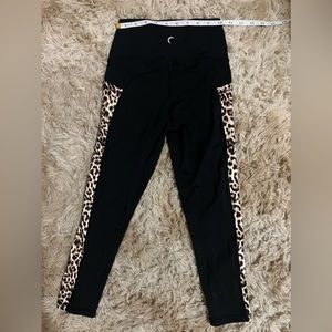 Zyia Brilliant cropped leggings. Never worn. New without tags